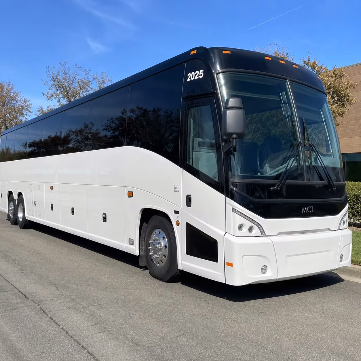 group transportation for concerts at heartland park and outdoor festivals in topeka